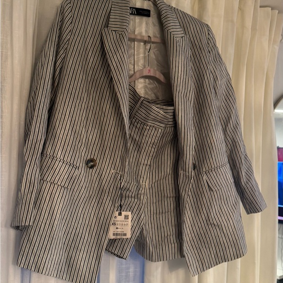 Zara Black and White Sport Coat Striped Blazer